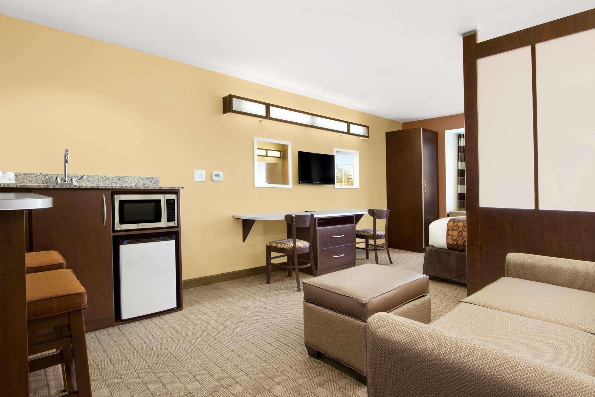Microtel Inn & Suites By Wyndham Шелбівілл Екстер'єр фото